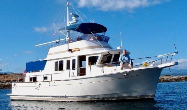 36 Selene Starboard side- At anchor