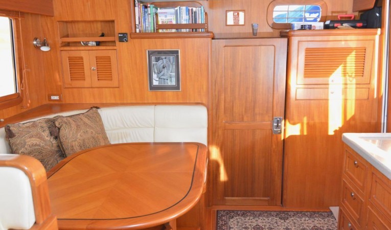 36 Selene Salon looking aft