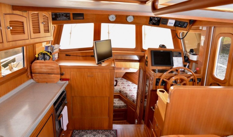 36 Selene Salon- looking forward- Door open