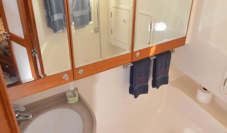 36 Selene Guest head forward to port