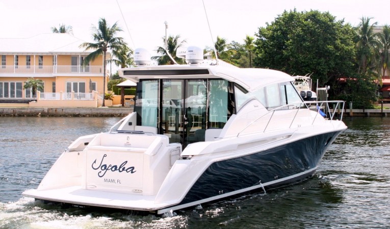 39 Tiara Starboard Aft Quarter