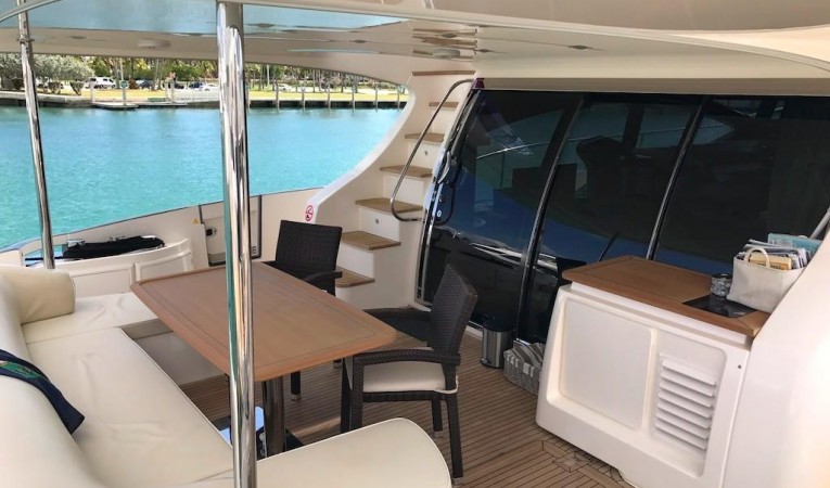 70 Azimut Aft Deck