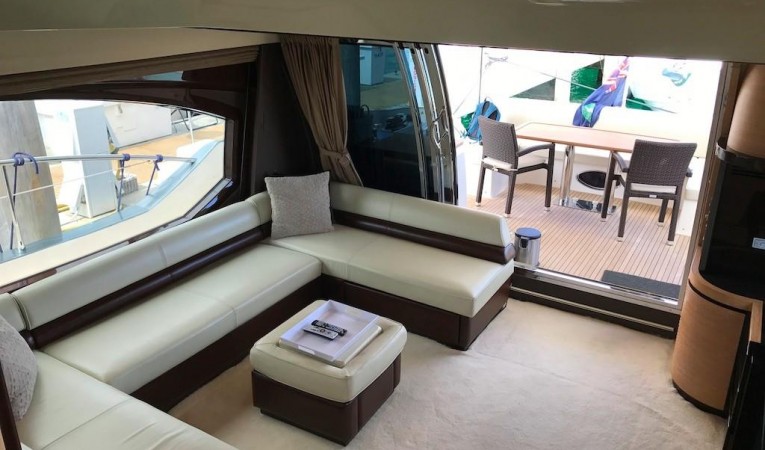 70 Azimut Main Salon Aft