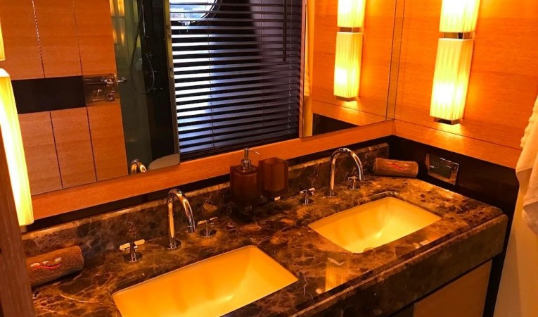 70 Azimut Master Stateroom Ensuite Head