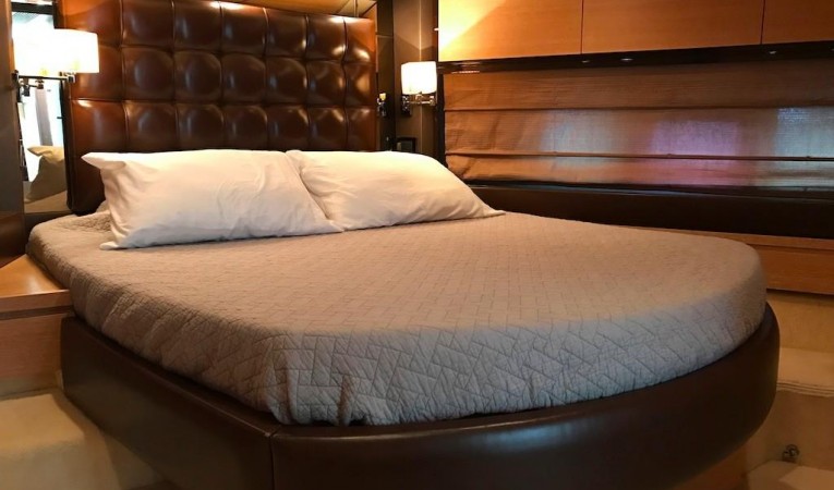 70 Azimut VIP Stateroom