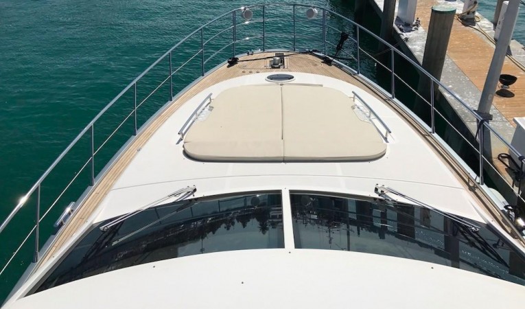 70 Azimut Bow Sunpad