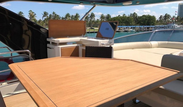 70 Azimut Flybridge Dining Table