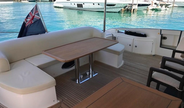 70 Azimut Aft Deck