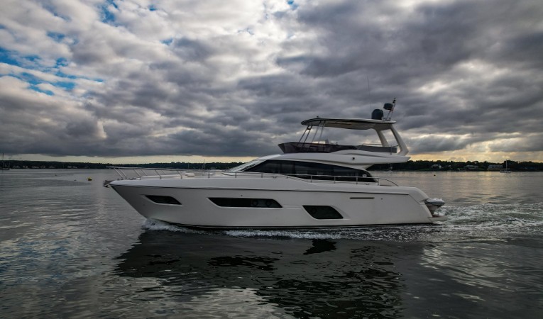 55 Ferretti Yachts 