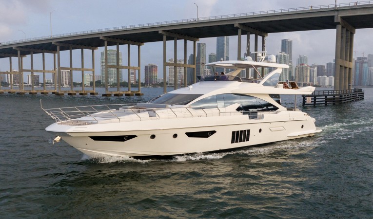 80 Azimut 