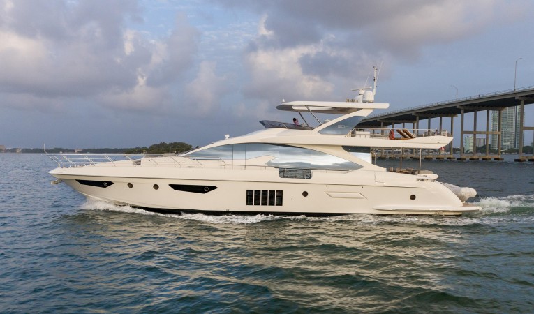 80 Azimut 