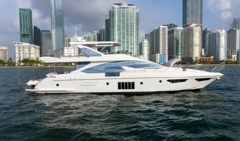 80 Azimut 
