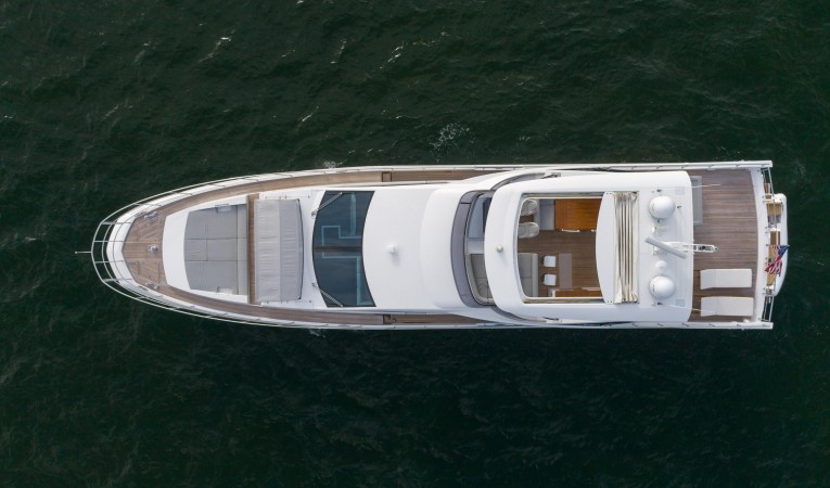 80 Azimut 