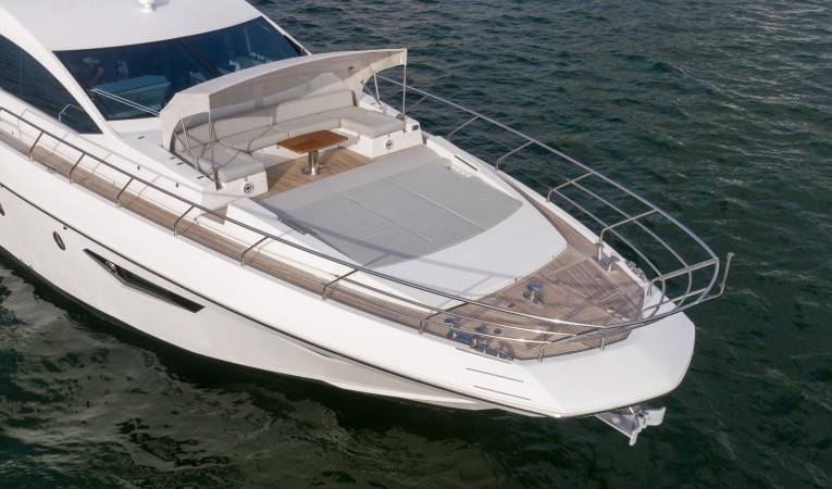 80 Azimut 