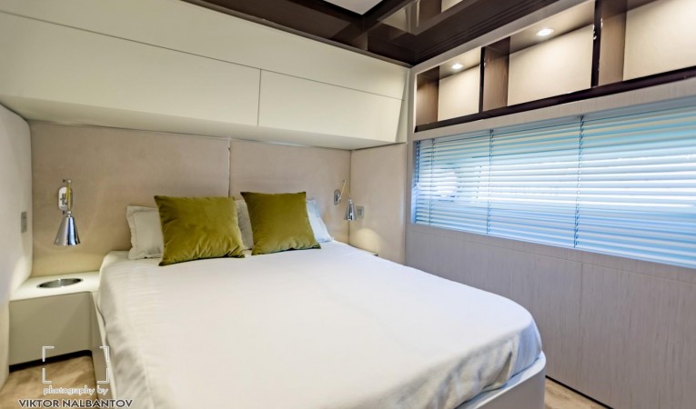 80 Azimut Guest Stateroom