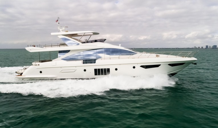 80 Azimut 