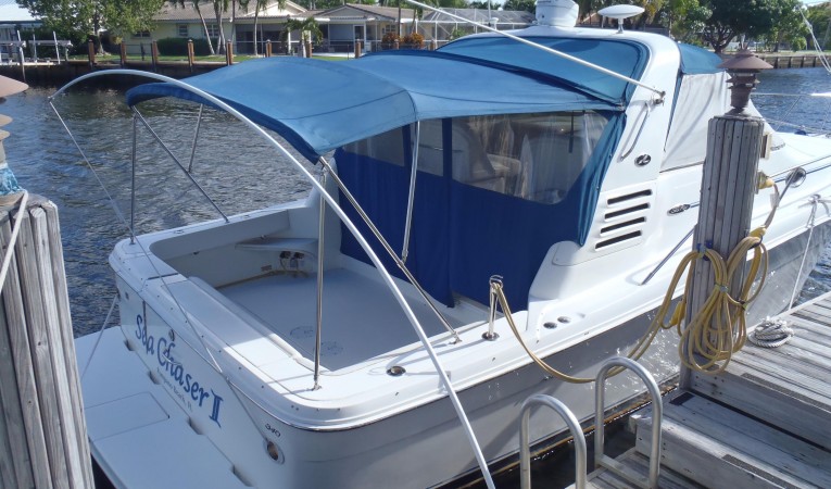 34 Sea Ray Stbd side aft