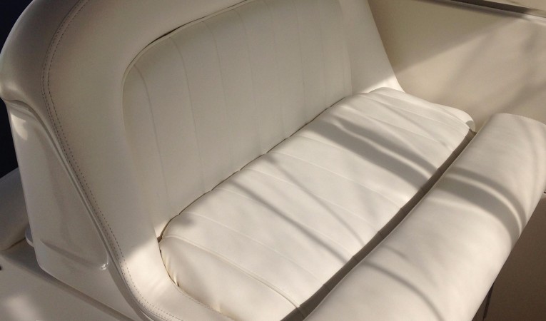 34 Sea Ray Passenger seat