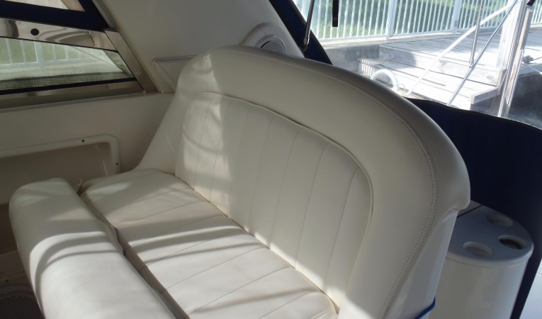 34 Sea Ray Helm seat