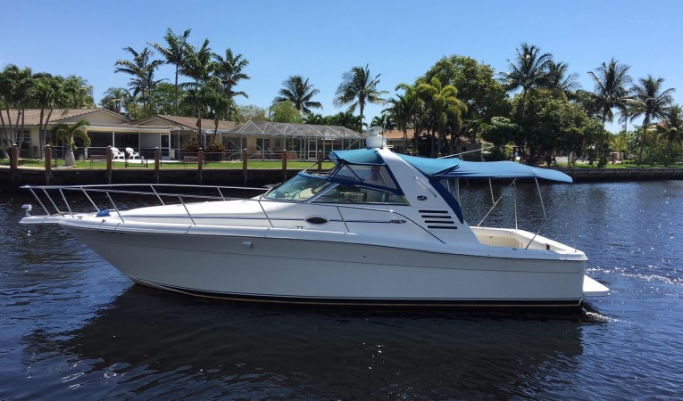 34 Sea Ray Port side