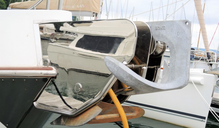 46 Nordhavn Dual Anchor roller Bow Pulpit