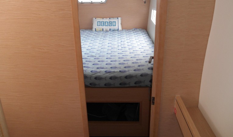 45 Outremer Port Aft Stateroom