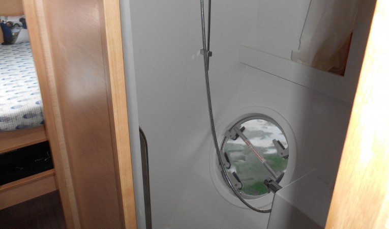 45 Outremer Port Shower