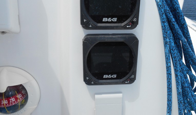 45 Outremer B&G Instruments Starboard