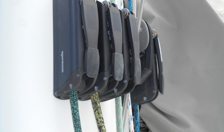 45 Outremer Mast Clutches