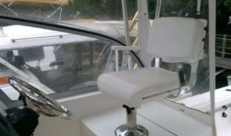 31 Mako Helm