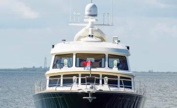Insignia 82 Lyman Morse 2004 Palm Beach, Florida Sold on 2018-12
