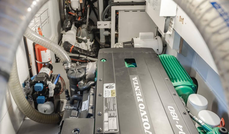 64 Jeanneau "ADELANTE"