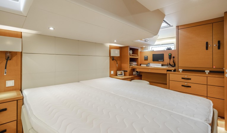 64 Jeanneau "ADELANTE"