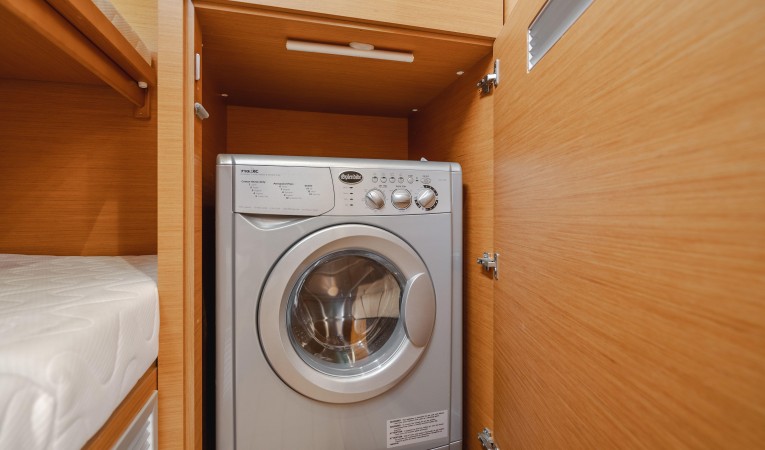 64 Jeanneau "ADELANTE"