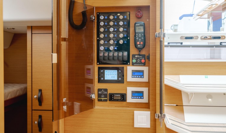 64 Jeanneau "ADELANTE"