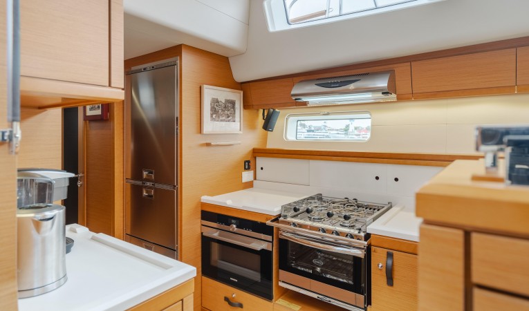 64 Jeanneau "ADELANTE"