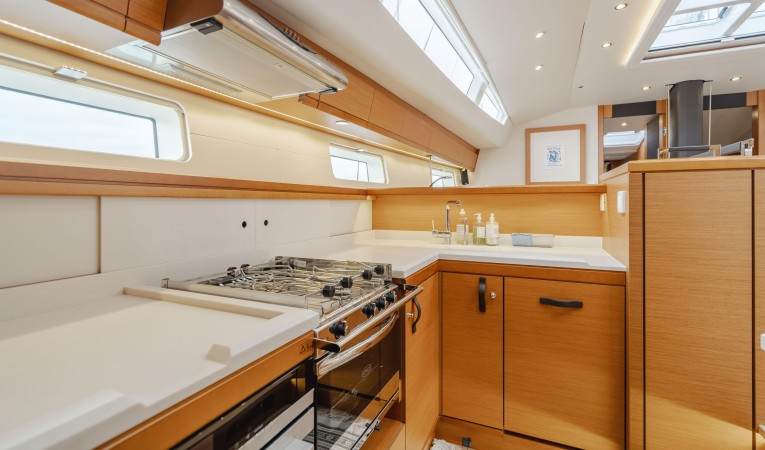 64 Jeanneau "ADELANTE"