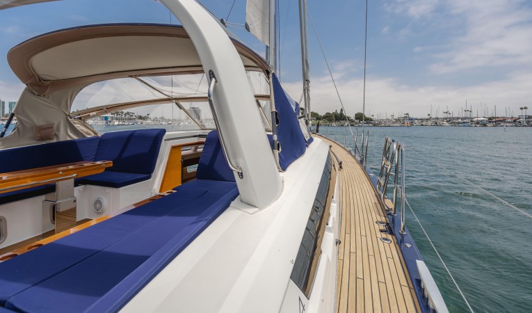 64 Jeanneau "ADELANTE"