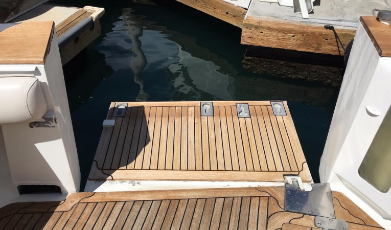 76 Douglas Sharp Design 