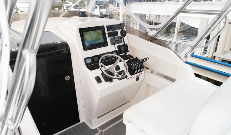 36 Contender Helm Deck