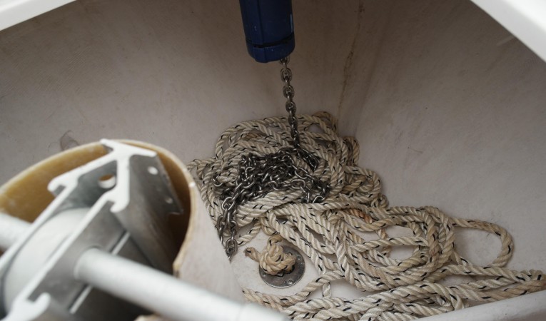 36 Contender Anchor Locker