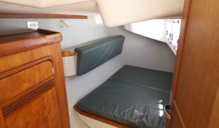 36 C&C Stern Cabin