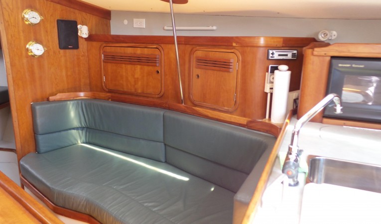 36 C&C Starboard Settee