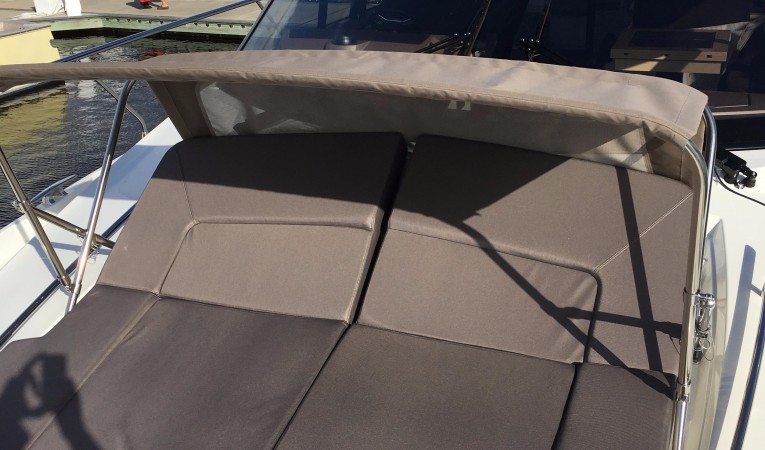 50 Prestige Foredeck Sun Lounge canopy