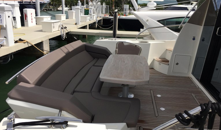 50 Prestige Aft deck dining table / Converts into a large sun pad