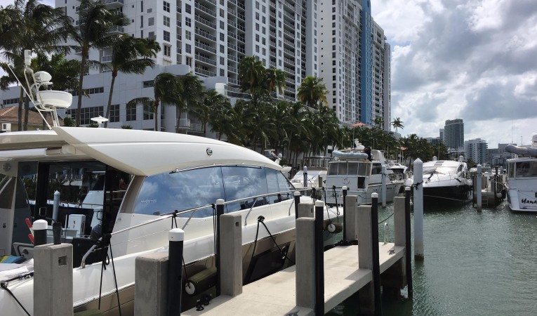 50 Prestige side windows without the sun shades installed