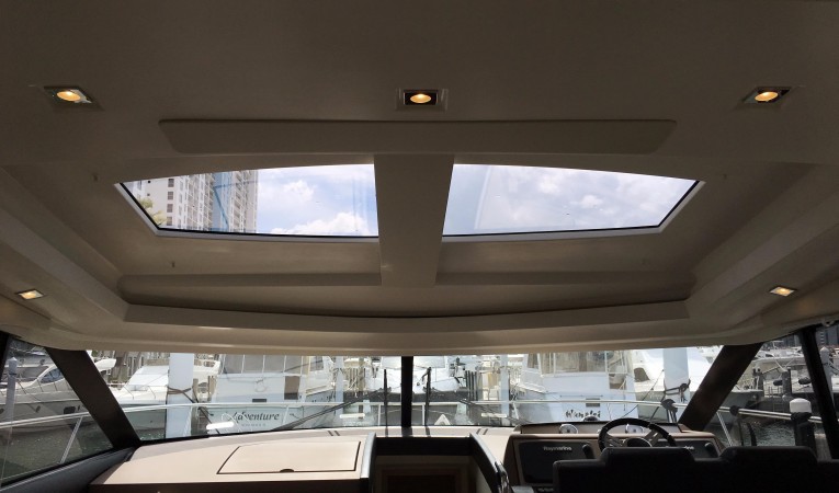 50 Prestige Sunroof closed