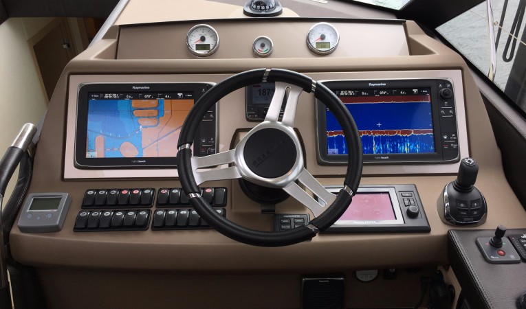 50 Prestige Helm station