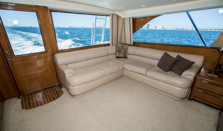 58 Viking Salon Port