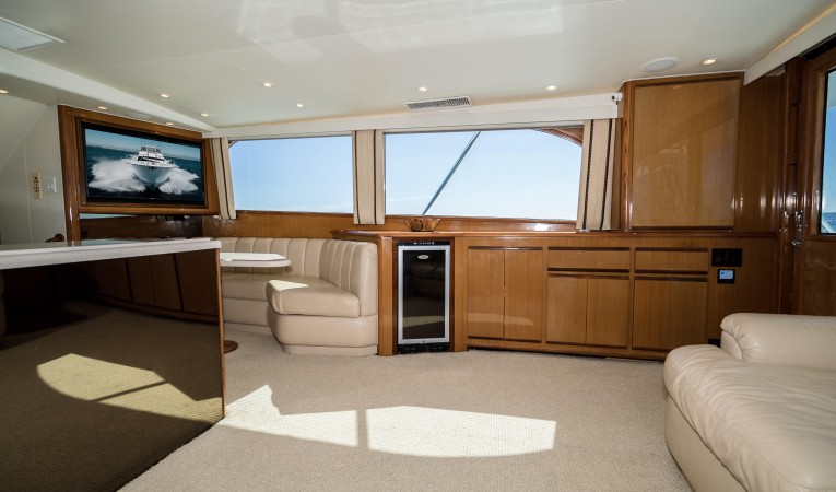 58 Viking Salon Stbd